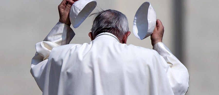 Papież Franciszek osobiście zdecydował o zwolnieniu wysokiego rangą świeckiego urzędnika Gubernatoratu Państwa Watykańskiego, któremu zarzucano „zbyt władczy” sposób zarządzania – podała Ansa. Jak zauważono, musiała to być "trudna decyzja dla papieża".