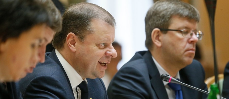 ​Premier Litwy Saulius Skvernelis oznajmił w Kijowie, że jego kraj popiera Polskę w sądowym sporze dotyczącym gazociągu Nord Stream 2. Dodał, że Ukraina powinna pozostać ważnym krajem tranzytowym rosyjskiego gazu.