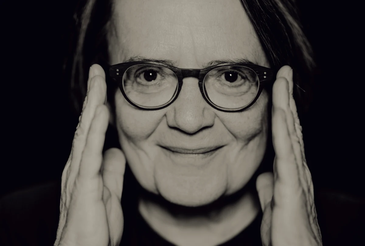 Laureatka Srebrnego Niedźwiedzia za „Pokot”, reżyserka trzykrotnie nominowana do Oscara, jedna z najbardziej opiniotwórczych kobiet w świecie kina wraz z jurorami z całego świata zdecyduje, do kogo trafi 100 tys. dolarów. O Krakowską Nagrodę Filmową – jedną z najwyższych tego typu na świecie – walczy 10 reżyserów wyselekcjonowanych przez Festiwal Netia Off Camera 