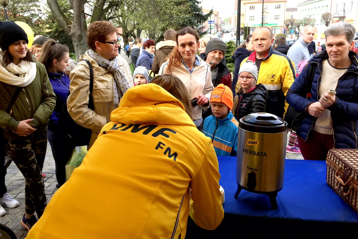 Są tam nietypowe słonie i Kopiec Tatarski, o którym krążą legendy. Podkarpacki Przeworsk był Twoim Miastem w Faktach RMF FM. Nasz żółto-niebieski konwój zaparkował na tamtejszym Rynku i czekał na Was z kawą, herbatą i watą cukrową!