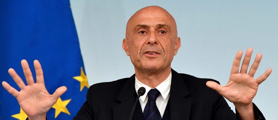 Szef resortu spraw wewnętrznych Włoch Marco Minniti powiedział dziennikowi "Corriere della Sera", że przyjmowanie imigrantów ma swe granice w możliwościach integracji. Dodał, że władze będą bronić bezpieczeństwa miast dalej wydalając z kraju osoby, które uległy radykalizacji.