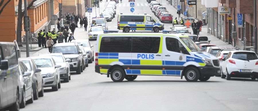Główny podejrzany o przeprowadzenie piątkowego ataku w Sztokholmie, Uzbek Rachmat Akiłow, "przyznał się do popełnienia zbrodni terroru" - oświadczył podczas przesłuchania w sądzie jego adwokat Johan Eriksson. W zamachu zginęły cztery osoby.