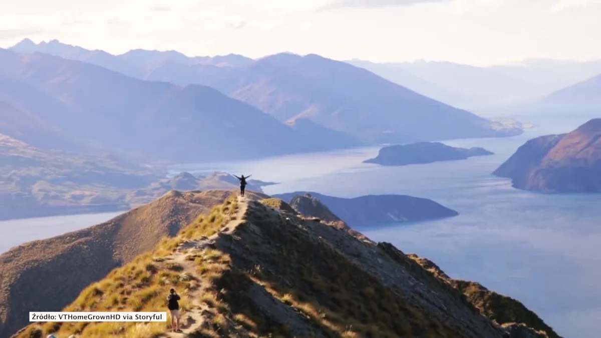Widoki zapierające dech w piersiach. Zobaczcie film przygotowany przez studentów, na którym widać piękno Wyspy Południowej Nowej Zelandii. Plaże, góry, rzeki, lasy i fiordy… 
