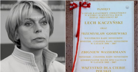 "Nie będzie zmiany smoleńskiej tablicy pamiątkowej w kancelarii premiera" - mówi reporterowi RMF FM rzecznik rządu Rafał Bochenek. Wczoraj premier Beata Szydło i prezes PiS Jarosław Kaczyński odsłonili tablicę upamiętniającą pracujących w kancelarii ministrów: Przemysława Gosiewskiego i Zbigniewa Wassermanna. Upamiętniono też Lecha Kaczyńskiego, który w tym budynku nie pracował. Pominięto natomiast Izabelę Jarugę-Nowacką.