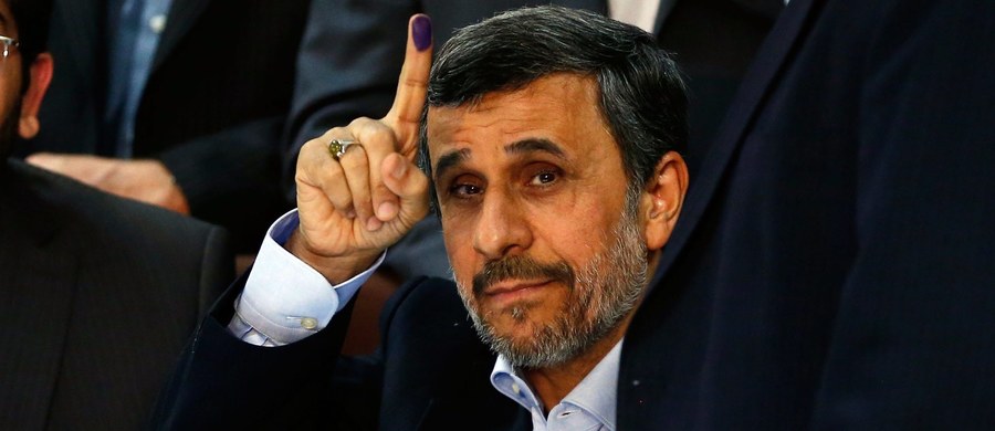 ​Pomimo zakazu najwyższego przywódcy duchowo-politycznego Iranu ajatollaha Sajeda Mohammada Alego Chameneia, były prezydent tego kraju Mahmud Ahmadineżad chce w maju ponownie ubiegać się o prezydenturę - poinformowały państwowe media.