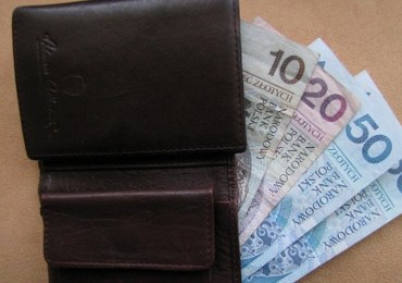 Podatki i składki pochłaniają prawie jedną trzecią pensji Polaków