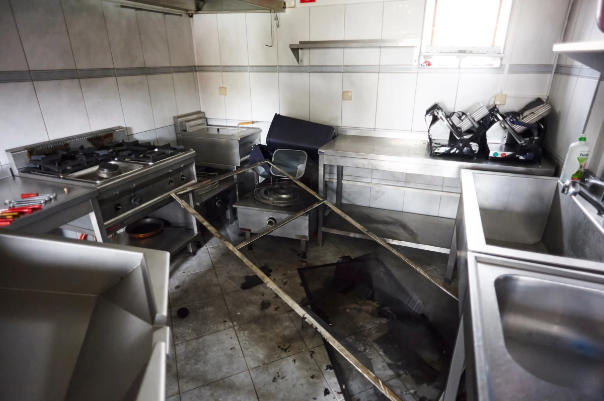 ​3 osoby zostały poparzone w wyniku wybuchu gazu w ośrodku wczasowym w Sztutowie na Żuławach Wiślanych w Pomorskiem. Informację w tej sprawie dostaliśmy od słuchacza na Gorącą Linię RMF FM. 