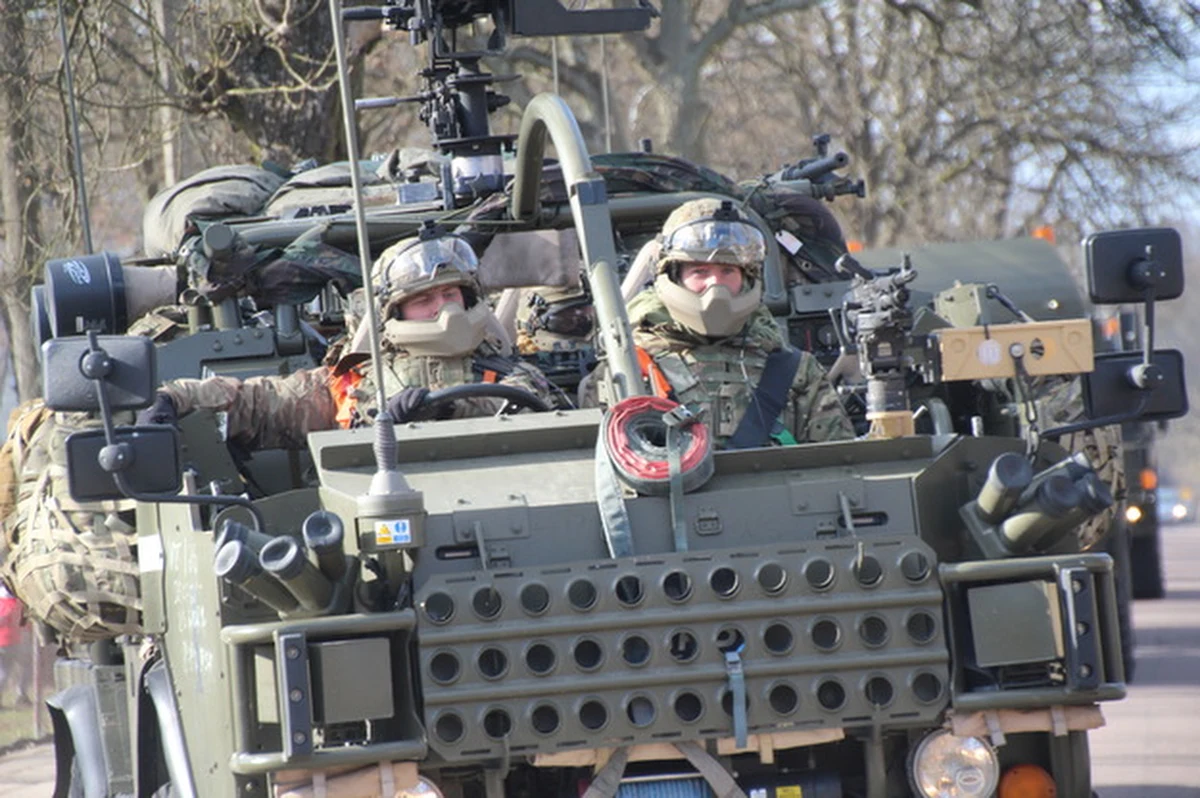 Prezydent Andrzej Duda i naczelny dowódca sojuszniczych sił w Europie (SACEUR) gen. Curtis Scaparrotti wezmą dziś w Orzyszu udział w oficjalnym powitaniu żołnierzy Batalionowej Grupy Bojowej NATO przybyłych w ramach wzmocnienia wschodniej flanki. W ceremonii będą uczestniczyć także szef resort obrony Antoni Macierewicz i ambasadorowie państw, których wojska wchodzą w skład wielonarodowego batalionu stacjonującego w Polsce.
