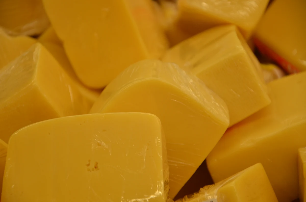 W naszym kraju rocznie marnujemy ok. 9 mln ton żywności, co stawia nas na 5. miejscu w UE - podkreśla Greenpeace Polska. Organizacja apeluje do polityków, by przyjęli prawo, które skutecznie ograniczy wyrzucanie żywności i sprawi, że trafi ona do potrzebujących.