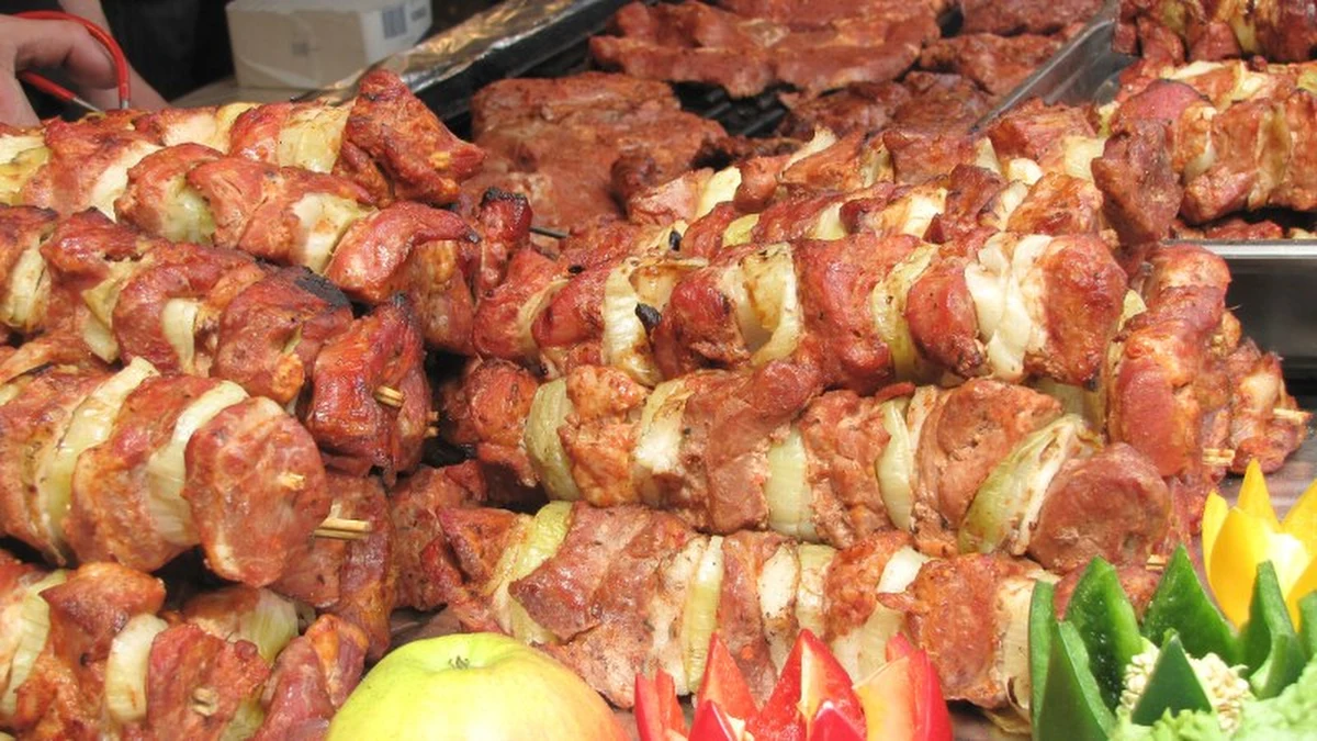 Włoska prasa pisze w dniach poprzedzających tegoroczne Święta Wielkanocne o nowym zjawisku odstępowania od bardzo długiej tradycji serwowania jagnięciny na świątecznym stole w Italii. Zamiast tego przyszła moda na potrawy wegetariańskie.