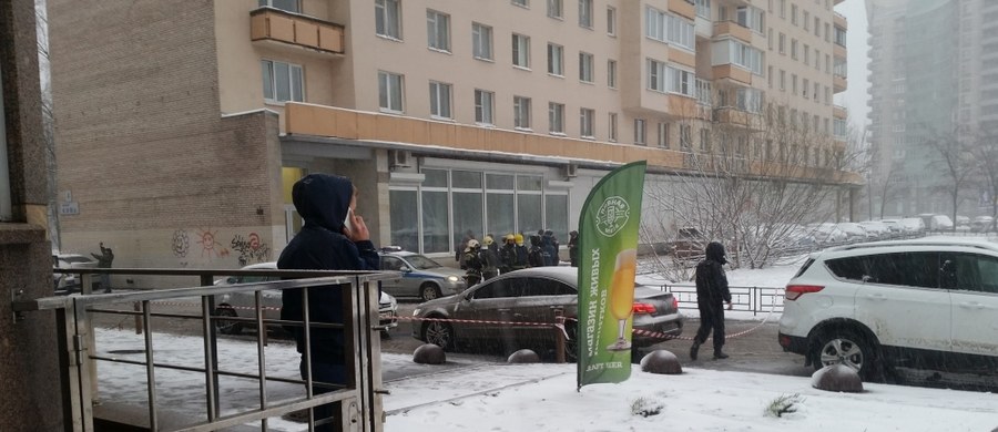 ​Eksplozja obok biblioteki na Wyspie Wasilewskiej w Sankt Petersburgu. Poważnie ranny został nastolatek, który niósł ładunek wybuchowy w plecaku. 