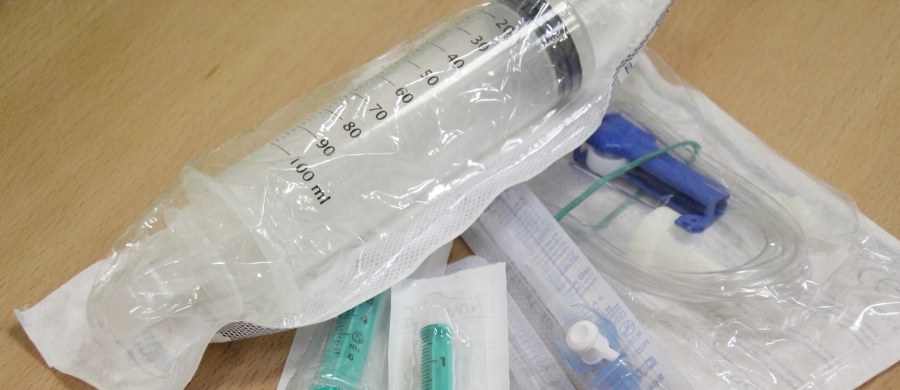 ​Z powodu epidemii cholery, która rozprzestrzenia się w Somalii, w tym roku zmarły 524 osoby. Ponad 25 tys. osób w tym zagrożonym klęską głodu kraju cierpi na cholerę lub ostrą biegunkę. Jak alarmuje WHO, do lata ta liczba może się podwoić.