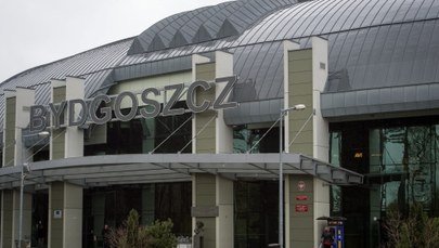 Bydgoszcz: 33 pasażerów lotu nie zdążyło na czas przejść kontroli SG