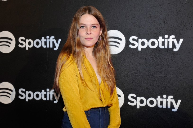 22-letnia Maggie Rogers na razie nie podbija list przebojów, jednak w następnych miesiącach może się to zmienić. Przełomowy dla niej okazał się moment, w którym spotkała Pharrella Williamsa, który błyskawicznie zachwycił się jej muzyką. 