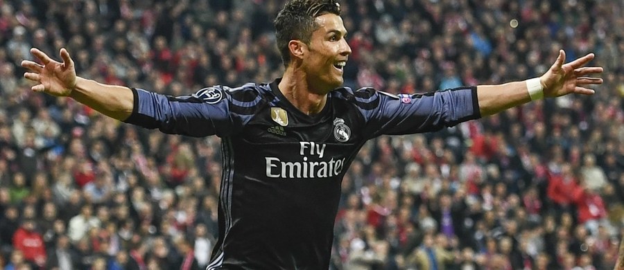 Niemiecki tygodnik "Der Spiegel" podał informację, że Portugalczyk Cristiano Ronaldo był oskarżony o gwałt. Do przestępstwa miało dojść w czerwcu 2009 roku w Las Vegas. Według informacji niemieckiej gazety, piłkarz zapłacił kobiecie 375 tys. dolarów w ramach ugody.