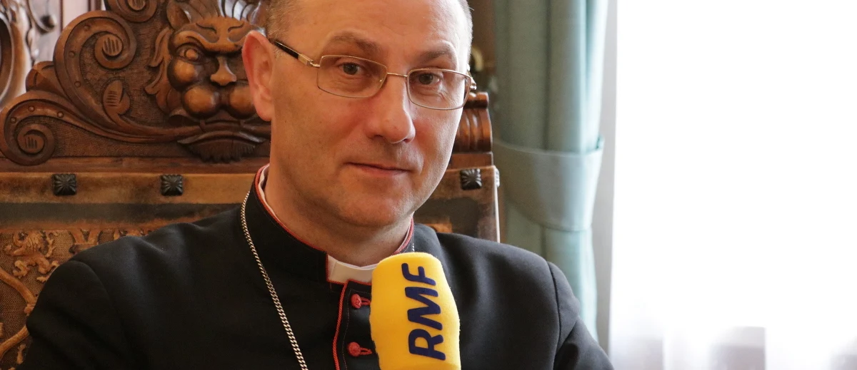 "Aby to był czas odrodzenia ducha, nadziei i miłości" - takie wielkanocne życzenia na antenie RMF FM złożył prymas Polski, abp Wojciech Polak. Te słowa popłynęły z Gniezna, kolebki polskości. To tam znajduje się katedra nazywana "matką polskich kościołów". Reporter RMF FM Adam Górczewski rozmawiał z prymasem o tajemnicy Wielkiej Nocy. 