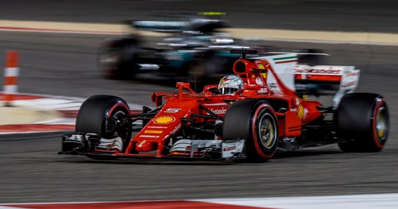 Niemiec Sebastian Vettel (Ferrari) wygrał wyścig o Grand Prix Bahrajnu - trzecią rundę mistrzostw świata Formuły 1. Drugi był Lewis Hamilton, a trzeci Valtteri Bottas (obaj Mercedes GP). Dla Vettela niedzielne zwycięstwo było 44. w karierze. Przy okazji czterokrotny triumfator cyklu został samodzielnym liderem klasyfikacji generalnej.
