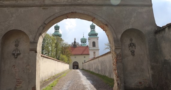 ​Dzisiaj klasztor kamedułów na krakowskich Bielanach był otwarty do zwiedzania dla kobiet. Była to jedna z zaledwie 12 okazji w roku, gdy kobiety mogły wejść do tej świątyni.