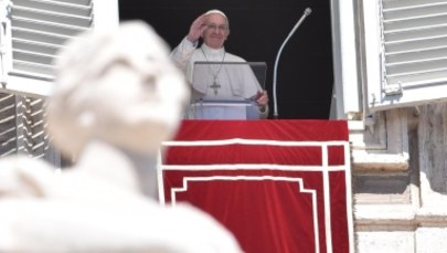 Papież: Niech wiara w zmartwychwstanie zachęca do gestów solidarności
