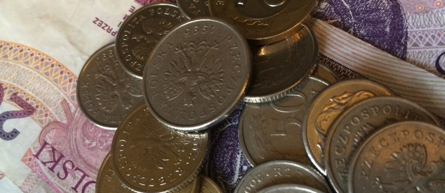 ​Mimo szumnych zapowiedzi polityków, w Polsce nie widać zalewu inwestycji z Chin. Jeśli już kapitał płynie, to na przejęcia, a nie budowę fabryk - czytamy we wtorkowym wydaniu "Rzeczpospolitej".