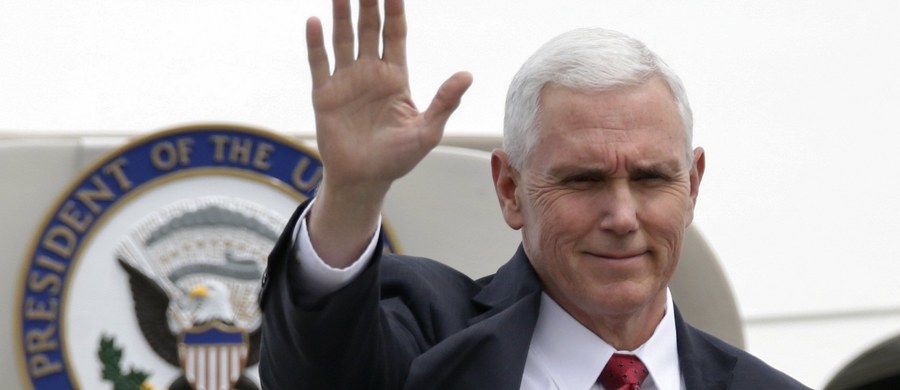 ​Wiceprezydent USA Mike Pence oświadczył, że wszystkie opcje są możliwe, jeśli chodzi o kryzys wokół Korei Płn., ale zaznaczył, że USA są zdeterminowane, by współpracować z Japonią, Chinami i Koreą Płd. w celu znalezienia pokojowego rozwiązania.