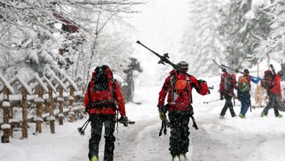 Atak zimy w Tatrach i Beskidach. Wzrosło zagrożenie lawinowe