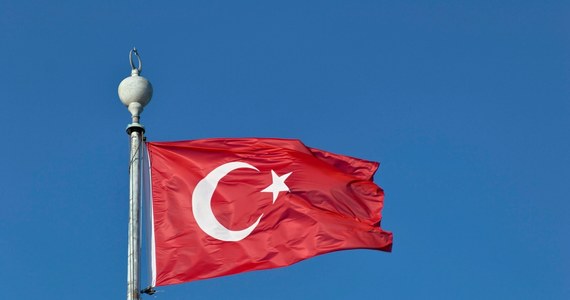 ​Przewożący łącznie 12 osób turecki śmigłowiec policyjny rozbił się we wtorek w prowincji Tunceli na wschodzie Turcji - poinformowały źródła w tureckich władzach bezpieczeństwa. Wszyscy zginęli.