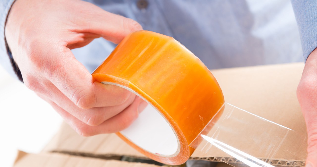 Inżynierowie odkryli, dlaczego taśma klejąca wydaje dziwne dźwięki