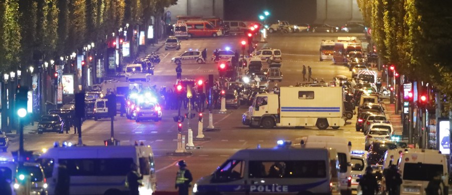 Ministerstwo Spraw Wewnętrznych poinformowało, że poszukiwany jest islamski terrorysta, który może przygotowywać kolejny zamach. W Pałacu Elizejskim zakończyła się nadzwyczajna narada Rady Obrony Narodowej po wczorajszym ataku terrorystycznym w Paryżu. Muzułmański ekstremista zastrzelił policjanta i ranił dwóch innych funkcjonariuszy. Został zabity. Do ataku przyznało się Państwo Islamskie. Według tej organizacji napastnik nazywał się Abu Yussef al-Belgiki. W komunikacie nazywany jest w skrócie „Belgiem”. Natomiast według francuskich mediów, napastnik urodził się w imigranckim getcie pod Paryżem i miał 39 lat. Już 16 lat temu ciężko ranił w czasie strzelaniny trzech policjantów. Został za to skazany na wiele lat więzienia. 