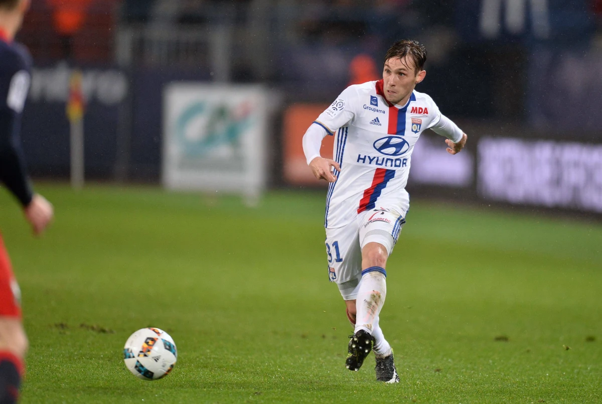 Olympique Lyon, którego piłkarzem jest Maciej Rybus, zmierzy się z Ajaksem Amsterdam, a Celta Vigo - z Manchesterem United w półfinałach Ligi Europejskiej. Pierwsze mecze odbędą się w Holandii i w Hiszpanii 4 maja, a rewanże - tydzień później.