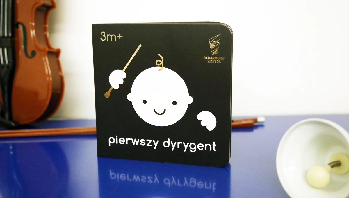 ​Filharmonia im. Mieczysława Karłowicza w Szczecinie wydała książkę dla... niemowląt. Ma ona budować więź dziecka z rodzicem oraz kształcić przyszłego melomana.