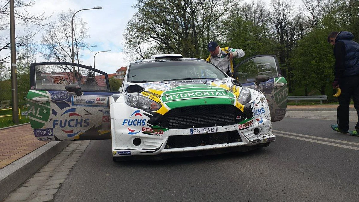 Zbigniew Gabryś jest liderem Rajdu Świdnickiego po drugim dniu rywalizacji. 18,3 sekundy traci do niego drugi Filip Nivette, trzeci jest Marcin Gagacki (+35,2 sekundy). W niedzielę ostatni etap zmagań.