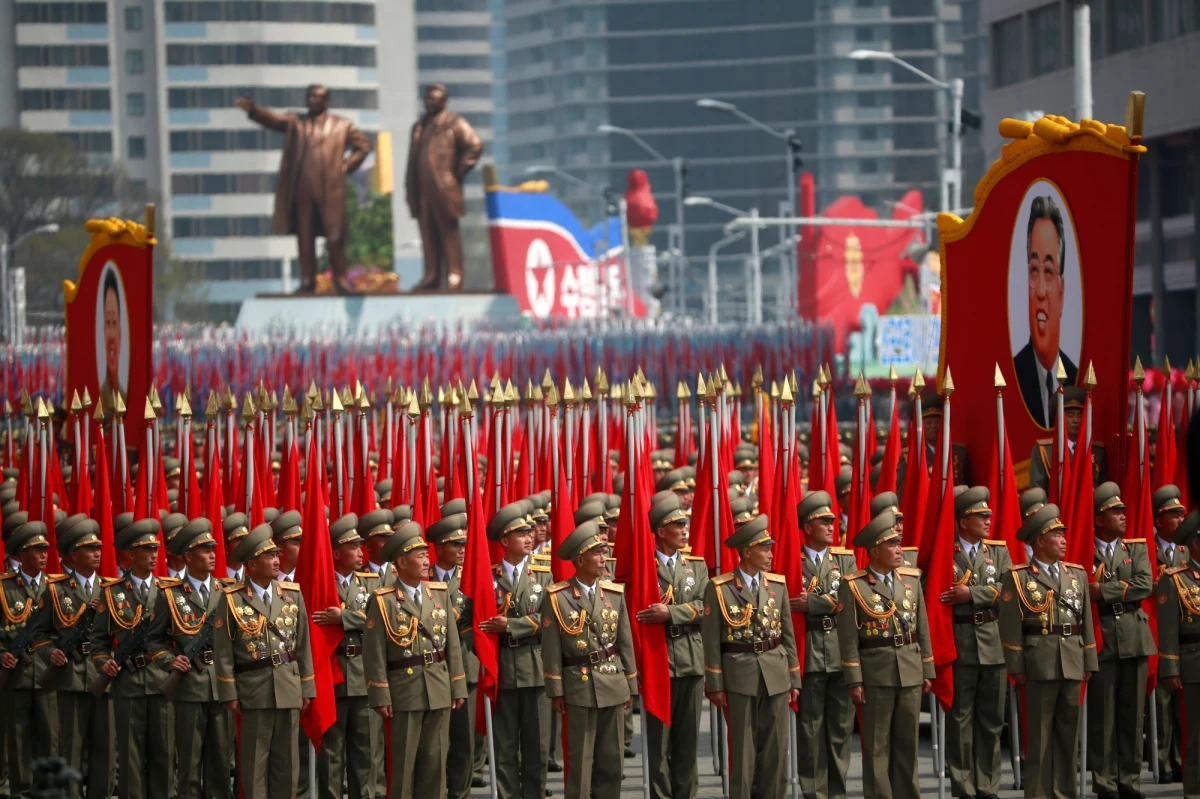 ​Korea Północna zatrzymała obywatela Stanów Zjednoczonych o imieniu Kim, zwiększając tym samym liczbę przetrzymywanych Amerykanów do trzech - podaje agencja Reutera powołując się na Yonhap.
