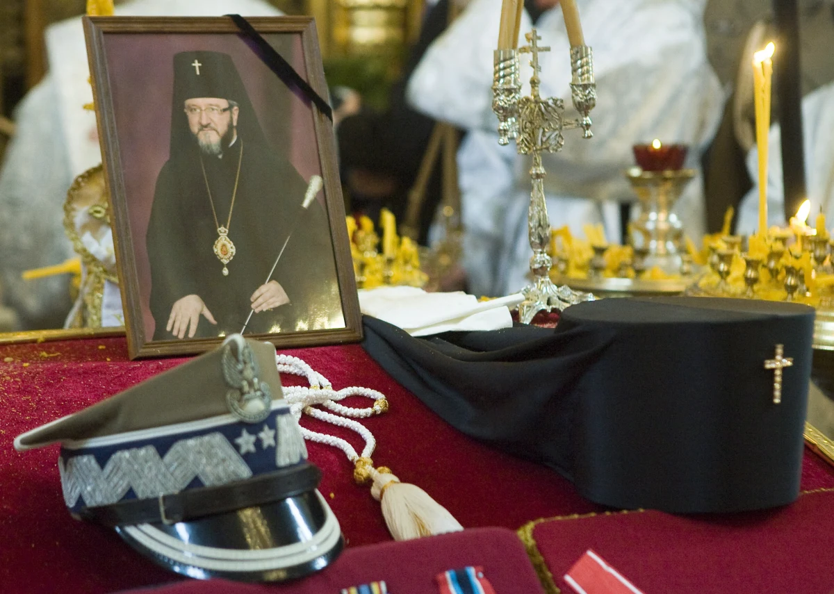 Z monastyru w Supraślu ekshumowano rano 20. ofiarę katastrofy smoleńskiej. Tym razem wydobyto szczątki z grobu arcybiskupa Mirona Chodakowskiego - poinformowała rzeczniczka Prokuratury Krajowej prokurator Ewa Bialik.