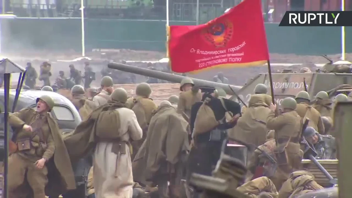 Dziesięć tysięcy osób przyjechało do podmoskiewskiej Kubinki, by zobaczyć z bliska, jak wyglądał szturm na makietę niemieckiego Reichstagu. Rekonstrukcję wydarzenia z 1945 roku zorganizowało rosyjskie ministerstwo obrony. To jedno z symbolicznych wydarzeń historycznych, oznaczających praktycznie koniec II wojny światowej dla mieszkańców Związku Radzieckiego. Ówczesny Reichstag był bowiem symbolem III Rzeszy, a jego zdobycie było symbolem jej upadku.