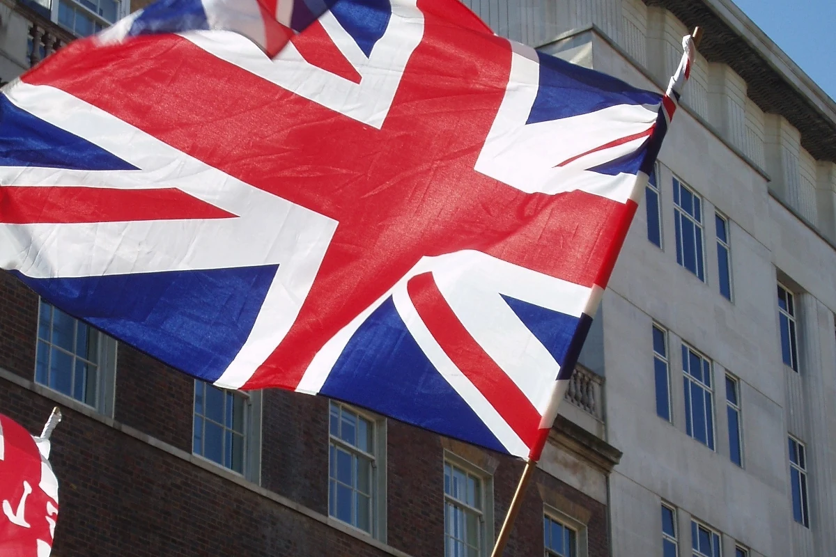 ​Federacja skupiająca brytyjskie firmy średniej wielkości apeluje do rządu o utrzymanie po Brexicie napływu pracowników z Unii Europejskiej. Sporządzony na jej zlecenie raport wskazuje, że 1/5 jej członków polega na sile roboczej z Europy.