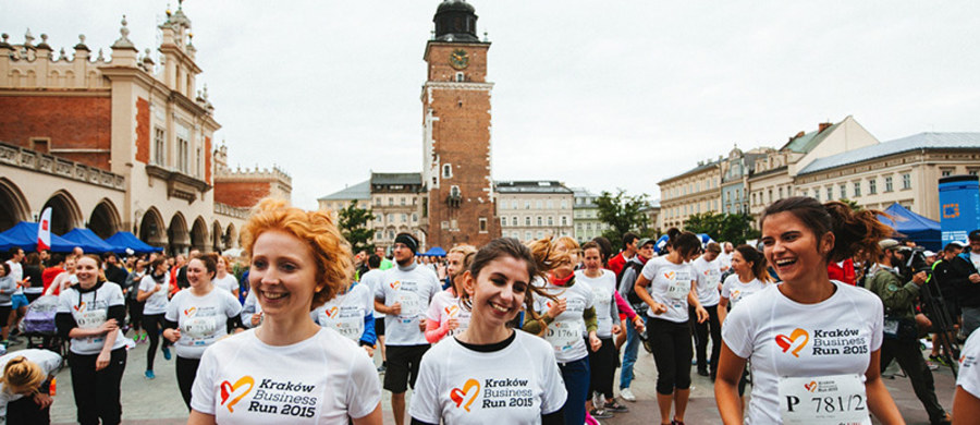 18 maja punktualnie o godzinie 12:00 rozpoczęły się zapisy do tegorocznej edycji charytatywnego biegu sztafetowego Kraków Business Run. To będzie już szósta odsłona imprezy, która odbędzie się 3 września. 