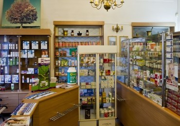 Technik farmaceuta odchodzi do lamusa. Leki mogą przez to podrożeć