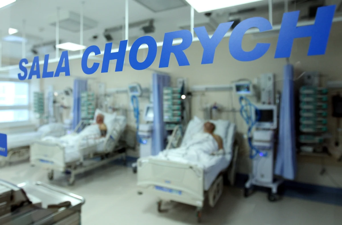 Dymisja szefa Centralnego Szpitala Klinicznego MSWiA w Warszawie prof. Marek Durlik przestał być dyrektorem placówki - donosi portal politykazdrowotna.com. Informację potwierdził wydział prasowy ministerstwa spraw wewnętrznych i administracji.