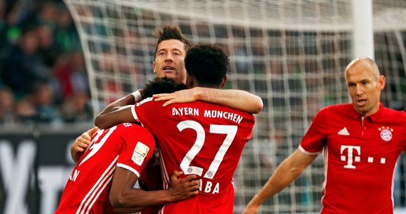 Piłkarze Bayernu Monachium po wyjazdowym zwycięstwie 6:0 nad Wolfsburgiem w 31. kolejce zapewnili sobie piąte z rzędu i 27. w historii mistrzostwo Niemiec. Robert Lewandowski zdobył dwie bramki i prowadzi w klasyfikacji strzelców Bundesligi.