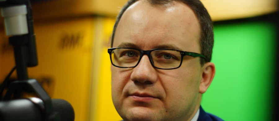 Rzecznik Praw Obywatelskich podjął z urzędu sprawę projektu rozporządzenia resortu edukacji ws. nauczania indywidualnego. W opinii rzecznika, wprowadzenie zmian może spowodować dalszą izolację dzieci z niepełnosprawnościami. List do ministerstwa w tej sprawie wysłał też Rzecznik Praw Dziecka.