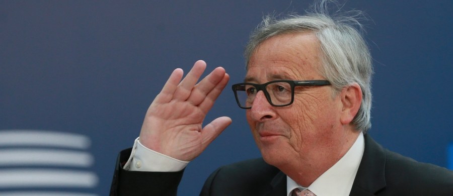Niedawne spotkanie Jean-Claude'a Junckera z premier Wielkiej Brytanii Theresą May było dla szefa Komisji Europejskiej wstrząsem i spowodowało, że ocenia on bardzo sceptycznie szanse na kompromis w negocjacjach na temat Brexitu - podał "Frankfurter Allgemeine Sonntagszeitung".
