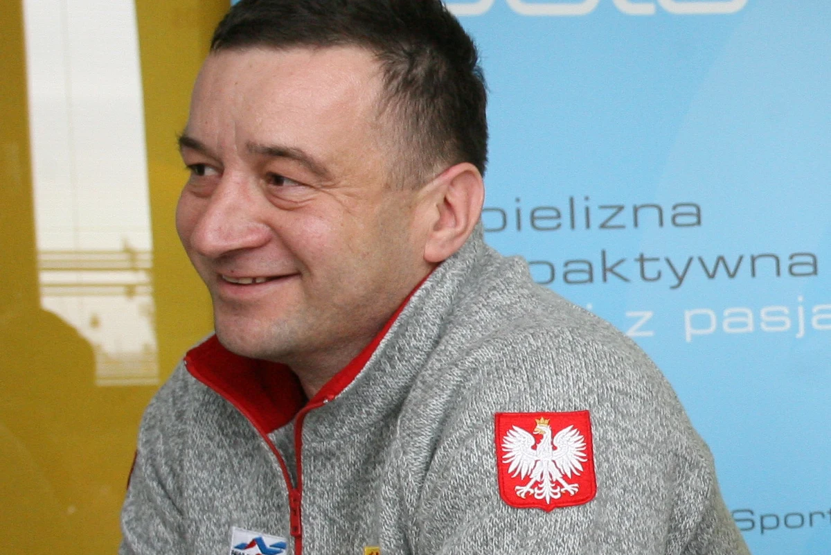 ​Polski Związek Narciarski poinformował o odwołaniu Wiesława Cempy z funkcji trenera kadry kobiet w biegach narciarskich oraz Mateusza Wantuloka, prowadzącego grupę kombinacji norweskiej.