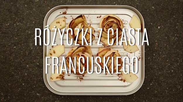 Ciasto francuskie, zwłaszcza to gotowe, które bez problemu można dostać w niemal każdym sklepie, świetnie sprawdza się zwłaszcza w awaryjnych sytuacjach, gdy musimy przygotować domowe przekąski "na już". My przygotowaliśmy dla was propozycję na ekspresowe ciasteczka-różyczki z ciasta francuskiego właśnie, które nadziane zostały jabłkami! W ten sposób w parę chwil przygotujecie przepyszne ciasteczka, które swoim smakiem zachwycą wszystkich!