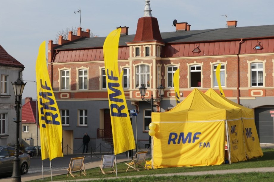 połączyć owoce morza batutą róż