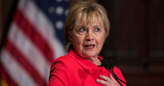 "Gdyby wybory odbyły się 27 października, byłabym dziś waszym prezydentem" – powiedziała podczas konferencji w Nowym Jorku z udziałem organizacji kobiecych Hillary Clinton. "Jeśliby szef FBI James Comey nie wystosował listu, wygrałabym" - oceniła.