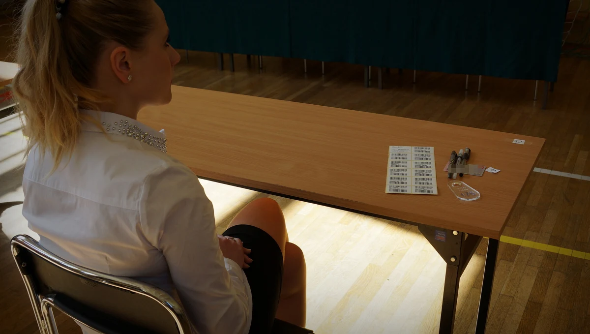 W czwartek - 4 maja - rozpoczynają się matury. Około 284 tys. tegorocznych absolwentów liceów ogólnokształcących i techników przystąpi o godzinie 9 do obowiązkowego pisemnego egzaminu z języka polskiego. Egzamin będzie przeprowadzany na poziomie podstawowym. Na RMF24.pl będziemy na bieżąco publikować arkusze wraz z odpowiedziami.