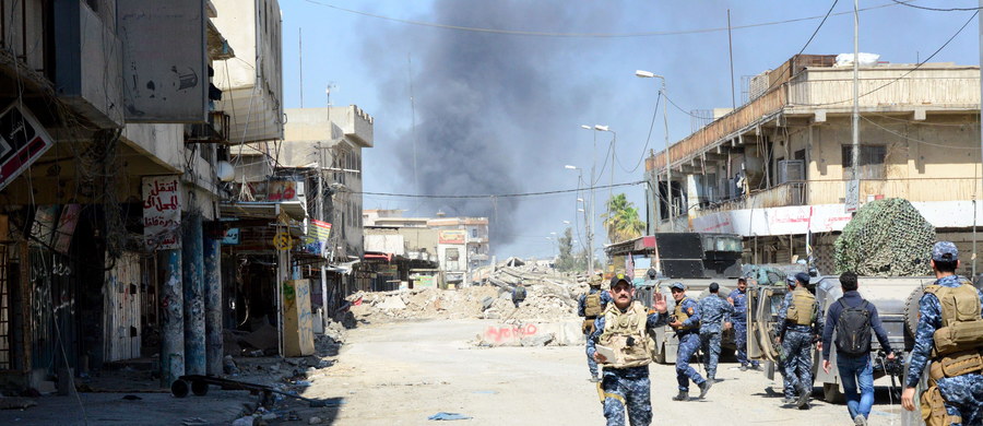 Irackie wojsko otworzyło nowy front w walce o wyzwolenie z rąk bojowników Państwa Islamskiego miasta Mosul na północy Iraku i napiera na siły dżihadystów od północnego zachodu - poinformował wojskowy dowódca, cytowany przez agencję Reutera. 