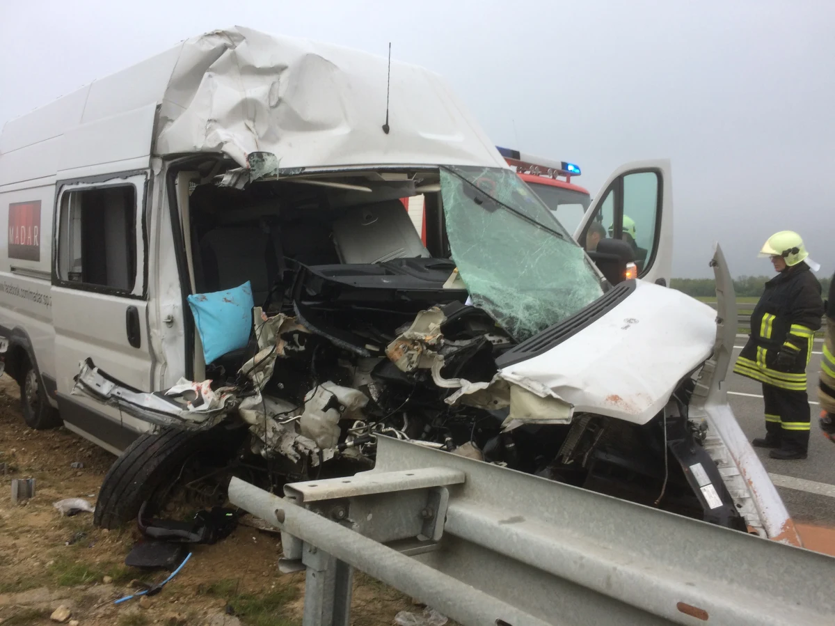 Siedem osób zostało rannych w wypadku polskiego busa w Niemczech. Na autostradzie A9 w pobliżu Lipska pojazd zderzył się z ciężarówką. 