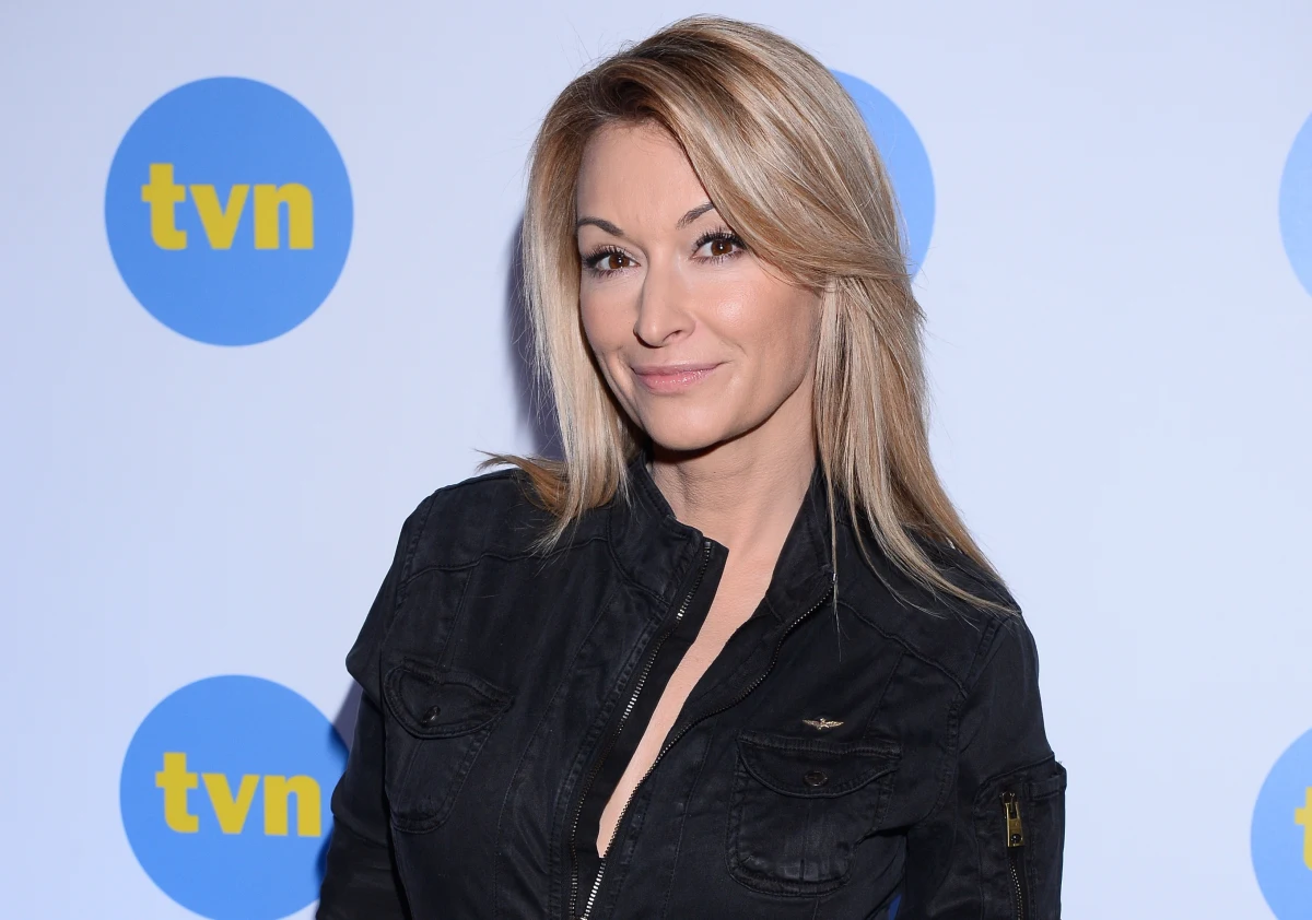 Martyna Wojciechowska została zatrzymana wraz ze współpracownikami w Pakistanie przez tamtejszy wywiad wojskowy. Ekipa realizowała tam odcinek programu "Kobieta na krańcu świata". "(…) Kolejne dni spędziliśmy w areszcie domowym pod stałą kontrolą policji i wojska" - podała dziennikarka na swoim facebookowym profilu. Do sprawy odniósł się polski MSZ, który poinformował, że ekipa TVN-u nie dostosowała się do zaleceń miejscowych władz.